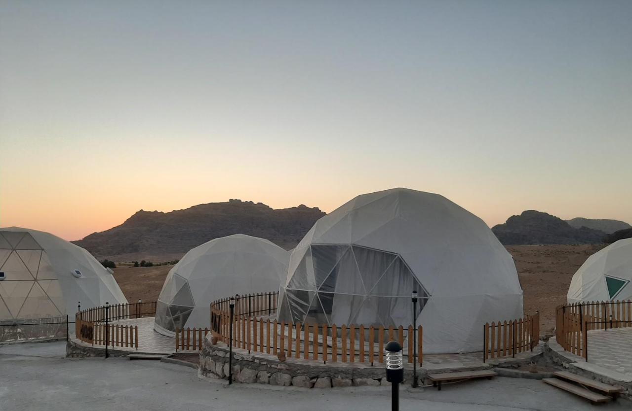 Hotel The Rock Camp Petra Wadi Musa Exterior foto