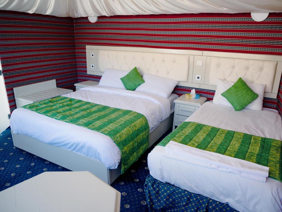Hotel The Rock Camp Petra Wadi Musa Exterior foto