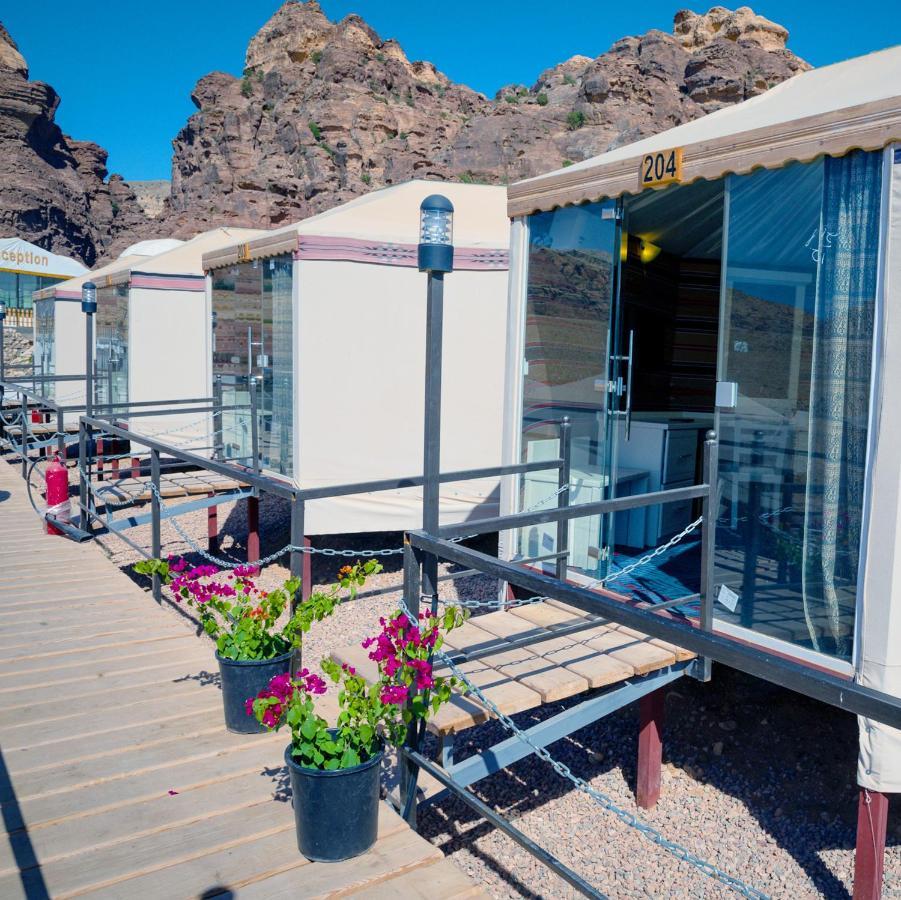 Hotel The Rock Camp Petra Wadi Musa Exterior foto